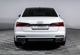Подержанный автомобиль Audi A6 Sedan 2019 года (6 фото)