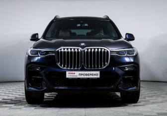 Подержанный автомобиль BMW X7 2022 года (2 фото)