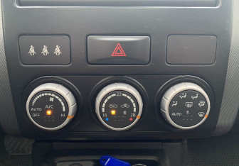 Подержанный автомобиль Nissan X-Trail 2007 года (15 фото)