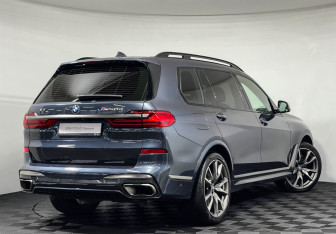 Подержанный автомобиль BMW X7 2020 года (2 фото)