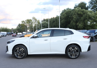 Подержанный автомобиль BMW X2 2024 года (9 фото)