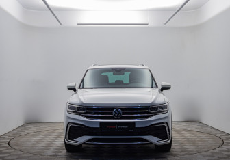 Подержанный автомобиль Volkswagen Tiguan 2021 года (2 фото)