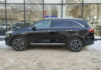Подержанный автомобиль Kia Sorento 2019 года (5 фото)