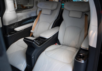 Новый Zeekr 009 2024 (34 фото)