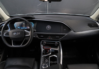 Подержанный автомобиль Geely Tugella 2022 года (10 фото)