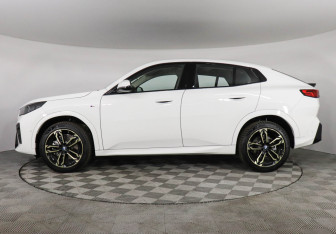 Подержанный автомобиль BMW X2 2024 года (5 фото)