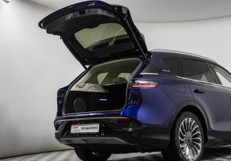 Подержанный автомобиль Voyah Free 2023 года (18 фото)