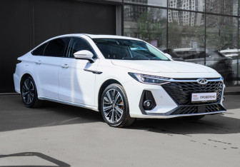 Подержанный автомобиль Chery Arrizo 8 2023 года (3 фото)