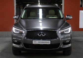 Подержанный автомобиль Infiniti QX60 2017 года (2 фото)