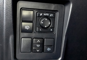 Подержанный автомобиль Toyota Land Cruiser Prado 2022 года (30 фото)