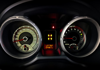 Подержанный автомобиль Mitsubishi Pajero 2018 года (13 фото)