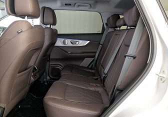 Подержанный автомобиль Chery Tiggo 8 Pro Max 2025 года (11 фото)