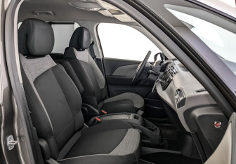 Подержанный автомобиль Citroen C4 Picasso 2017 года (20 фото)