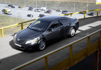 Подержанный автомобиль Toyota Camry Sedan 2011 года (14 фото)