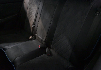 Подержанный автомобиль Hyundai Elantra Sedan 2012 года (17 фото)