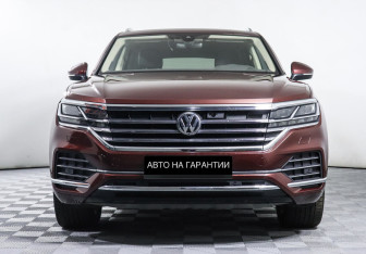 Подержанный автомобиль Volkswagen Touareg 2018 года (2 фото)