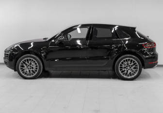 Подержанный автомобиль Porsche Macan 2015 года (8 фото)