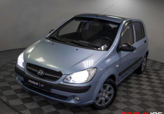 Подержанный автомобиль Nissan Tiida Hatchback 2010 года (19 фото)