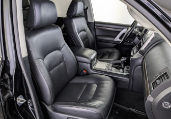 Подержанный автомобиль Toyota Land Cruiser Suv 2018 года (24 фото)