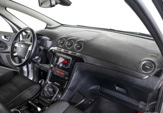 Подержанный автомобиль Ford S-MAX 2013 года (5 фото)