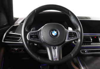 Подержанный автомобиль BMW X7 2019 года (18 фото)