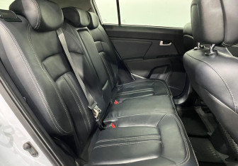 Подержанный автомобиль Kia Sportage 2015 года (10 фото)