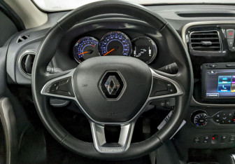 Подержанный автомобиль Renault Logan Sedan 2021 года (23 фото)