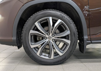 Подержанный автомобиль Lexus RX 2017 года (12 фото)