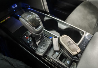 Подержанный автомобиль Toyota Camry Sedan 2024 года (18 фото)