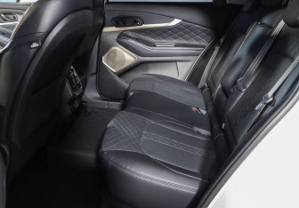 Подержанный автомобиль Exeed TXL 2023 года (10 фото)