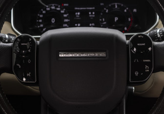 Подержанный автомобиль Land Rover Range Rover Sport 2018 года (11 фото)