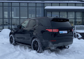 Подержанный автомобиль Land Rover Discovery 2017 года (7 фото)