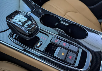 Подержанный автомобиль Evolute i-SKY 2024 года (21 фото)