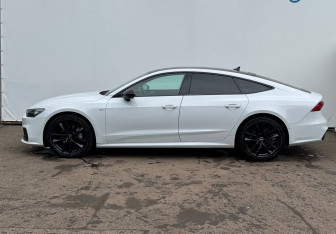 Подержанный автомобиль Audi A7 2021 года (5 фото)
