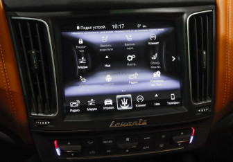 Подержанный автомобиль Maserati Levante 2018 года (22 фото)