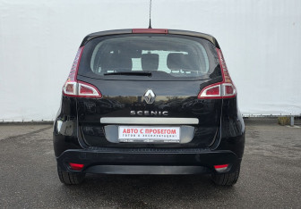 Подержанный автомобиль Renault Scenic 2010 года (6 фото)