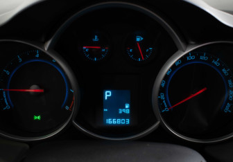 Подержанный автомобиль Chevrolet Cruze Sedan 2014 года (12 фото)