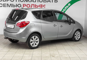 Подержанный автомобиль Opel Meriva 2012 года (4 фото)