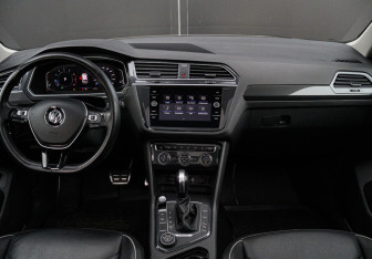 Подержанный автомобиль Volkswagen Tiguan 2019 года (9 фото)