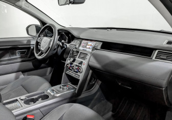 Подержанный автомобиль Land Rover Discovery Sport 2018 года (11 фото)