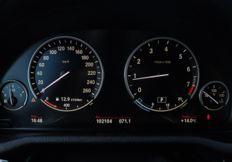 Подержанный автомобиль BMW X3 2015 года (26 фото)