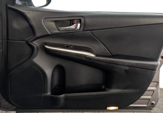 Подержанный автомобиль Toyota Camry Sedan 2016 года (25 фото)