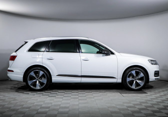 Подержанный автомобиль Audi Q7 2019 года (4 фото)