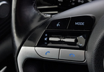 Подержанный автомобиль Hyundai Elantra Sedan 2021 года (27 фото)