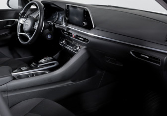 Подержанный автомобиль Hyundai Sonata 2021 года (9 фото)