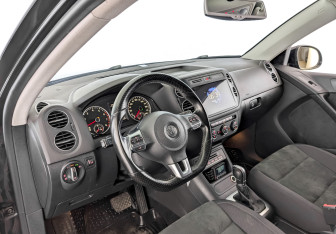 Подержанный автомобиль Volkswagen Tiguan 2016 года (16 фото)