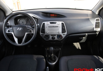 Подержанный автомобиль Hyundai i20 2009 года (11 фото)