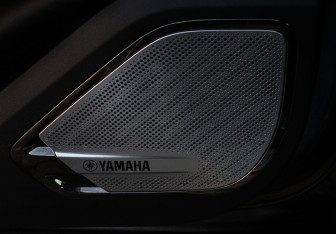 Подержанный автомобиль Zeekr 001 2022 года (31 фото)