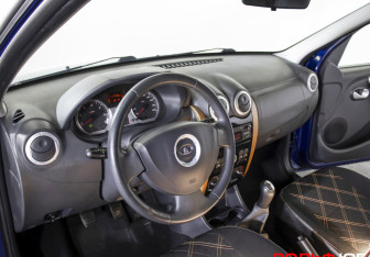 Подержанный автомобиль LADA (ВАЗ) Largus Wagon 2018 года (19 фото)