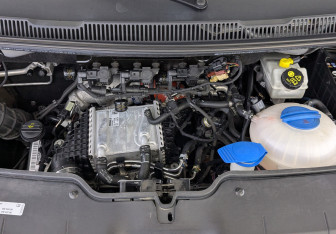 Подержанный автомобиль Volkswagen Multivan 2020 года (9 фото)